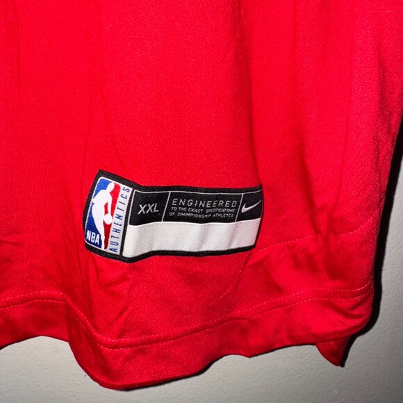 Nike NBA Atlanta Hawks Team Issue PE Player Pregame Warmup T-Shirt Mens NEW - Picture 14 of 14